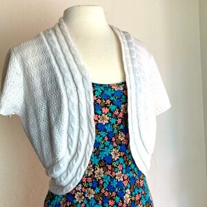 EUC Soft White Short Sleeve Open Front Bolero Sweater Cardigan XL
